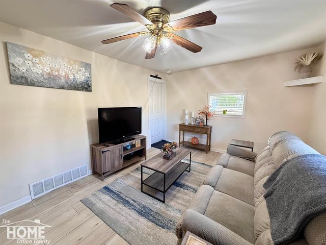 104 E Perry Street, Durand, MI 48429