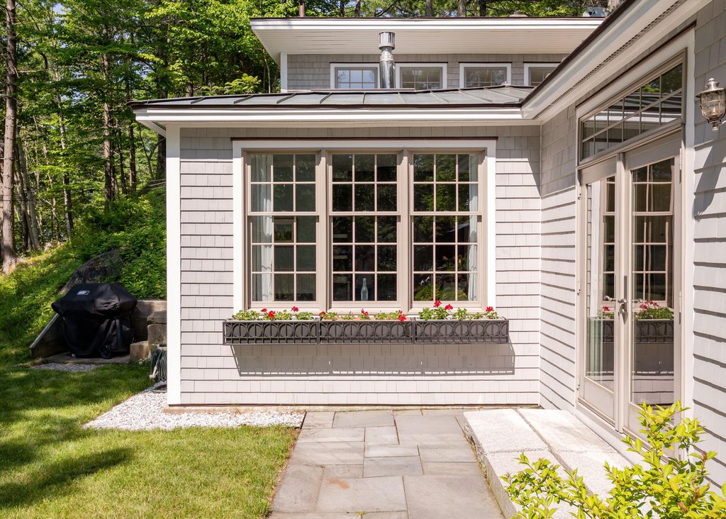 218 West Shore Drive, Portland, ME 04109 — photo 4