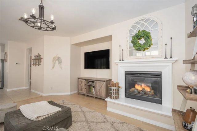 28802 Silversmith, Valencia, CA 91354