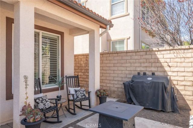 28802 Silversmith, Valencia, CA 91354