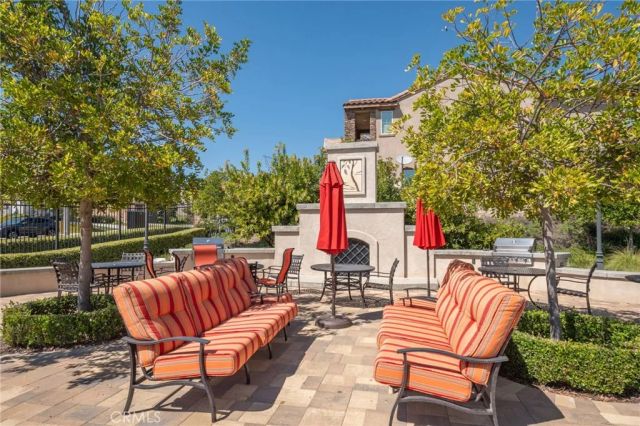 28802 Silversmith, Valencia, CA 91354