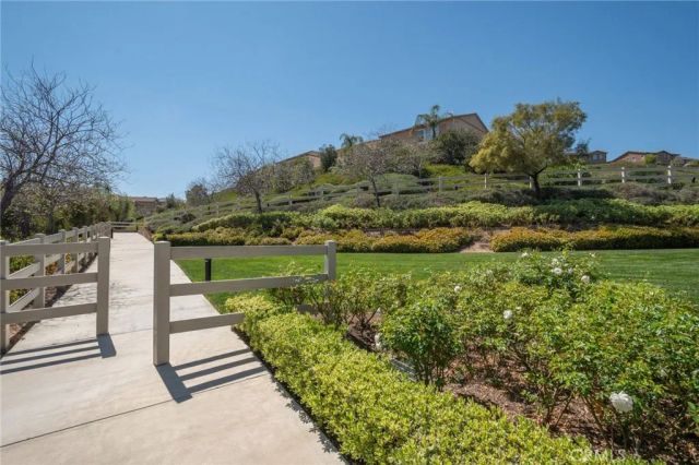 28802 Silversmith, Valencia, CA 91354