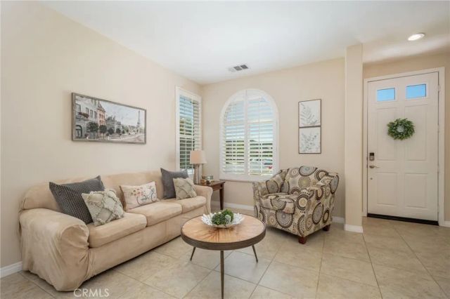 28802 Silversmith, Valencia, CA 91354