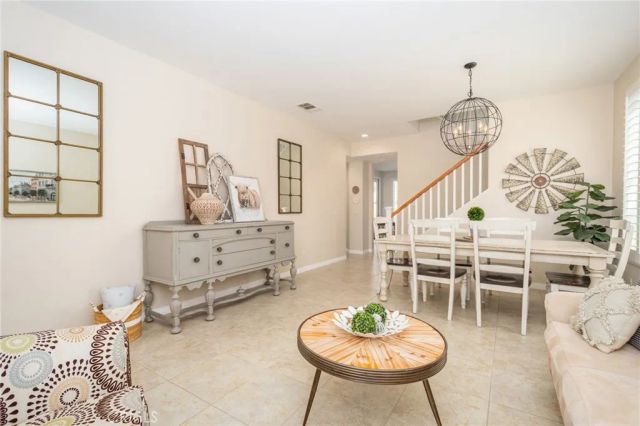 28802 Silversmith, Valencia, CA 91354
