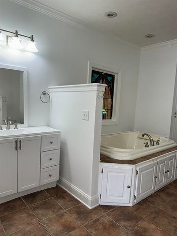 709 HINES GIN RD, Selmer, TN 38375