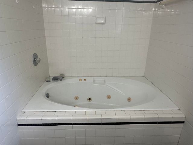 709 HINES GIN RD, Selmer, TN 38375