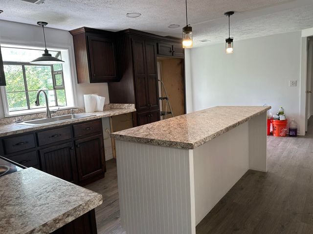 709 HINES GIN RD, Selmer, TN 38375