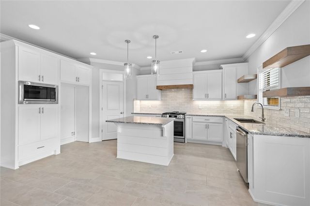 2412 Salmon Street, Pea Ridge, AR 72751