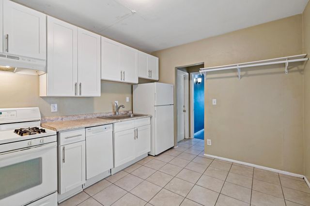 910 Wilson Avenue, Saint Paul, MN 55106