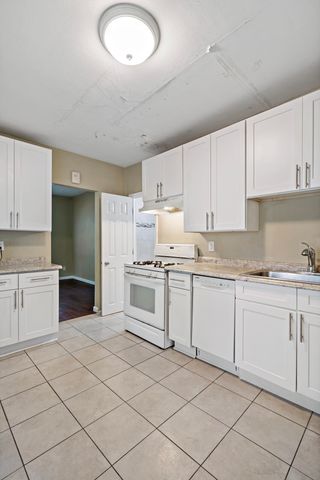910 Wilson Avenue, Saint Paul, MN 55106