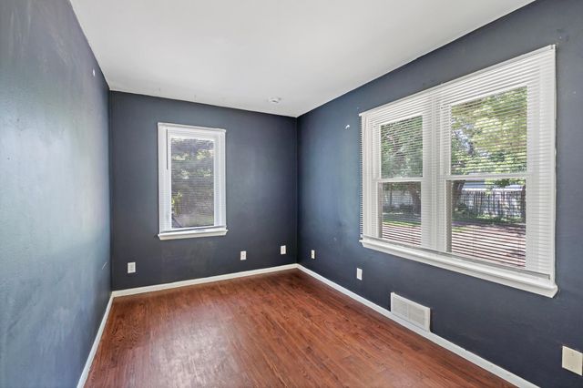 910 Wilson Avenue, Saint Paul, MN 55106