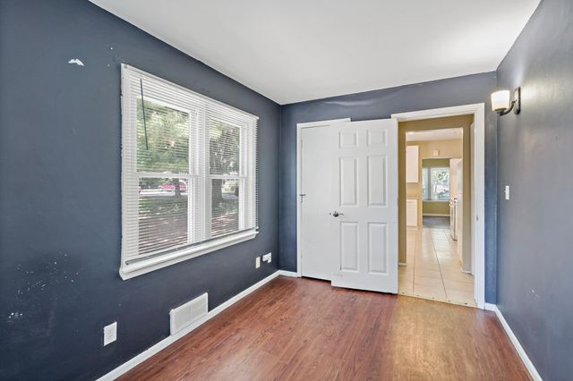 910 Wilson Avenue, Saint Paul, MN 55106
