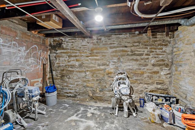 910 Wilson Avenue, Saint Paul, MN 55106