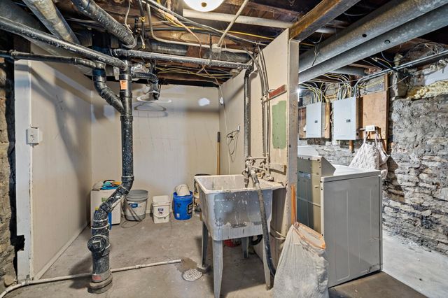 910 Wilson Avenue, Saint Paul, MN 55106
