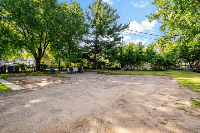 910 Wilson Avenue, Saint Paul, MN 55106