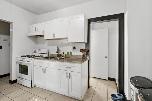 910 Wilson Avenue, Saint Paul, MN 55106
