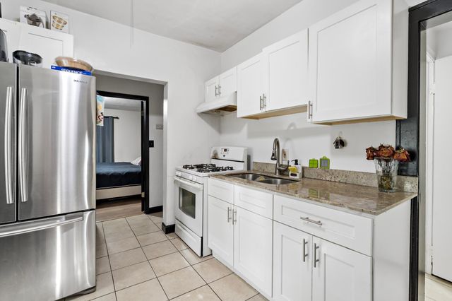 910 Wilson Avenue, Saint Paul, MN 55106