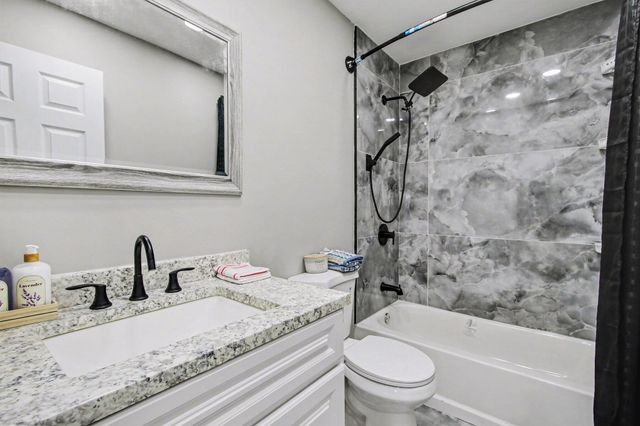 5043 Carolina Street, Gary, IN 46409