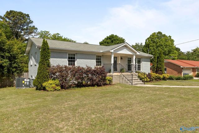 10008 Hickory Hill Lane, Huntsville, AL 35803