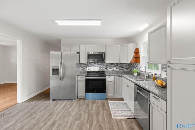 10008 Hickory Hill Lane, Huntsville, AL 35803