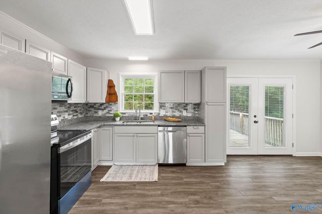 10008 Hickory Hill Lane, Huntsville, AL 35803