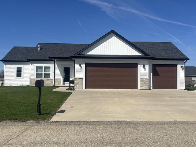 425 East STREET, Juneau, WI 53039