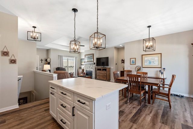 425 East STREET, Juneau, WI 53039