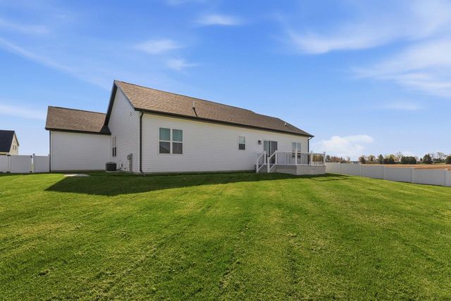 425 East STREET, Juneau, WI 53039