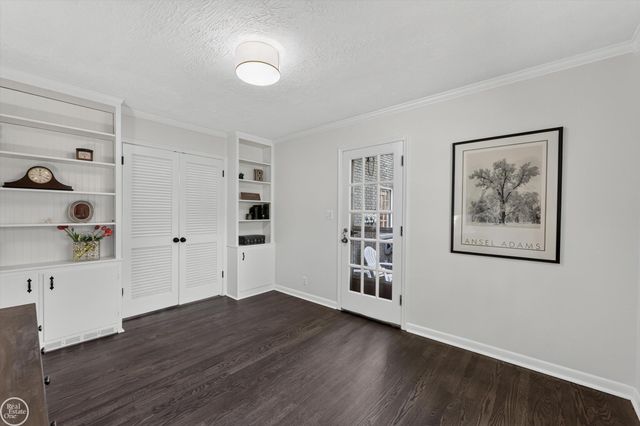 699 N Esplanade Street, Mount Clemens, MI 48043