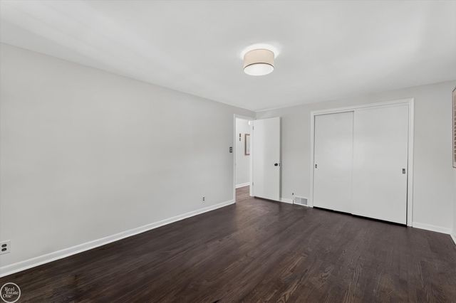 699 N Esplanade Street, Mount Clemens, MI 48043