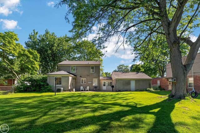 699 N Esplanade Street, Mount Clemens, MI 48043