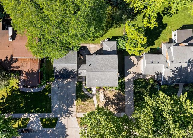 699 N Esplanade Street, Mount Clemens, MI 48043