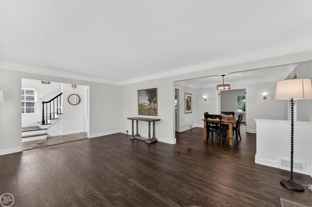 699 N Esplanade Street, Mount Clemens, MI 48043