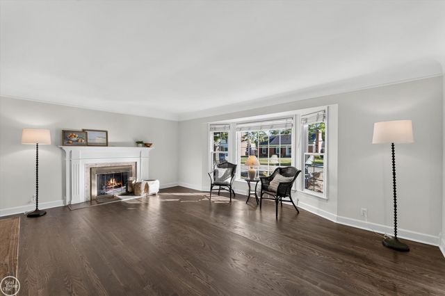 699 N Esplanade Street, Mount Clemens, MI 48043