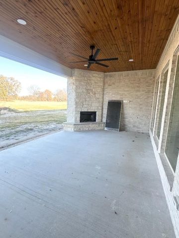 215 SALT CREEK Court, Weatherford, TX 76087