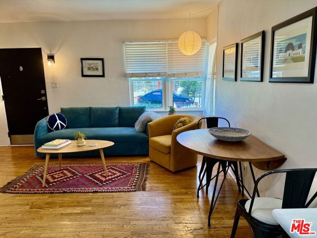 Image 2 of property listing at 5902 Lemp Avenue, North Hollywood, CA 91601