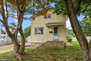 222 NESHAMINY RD, Croydon, PA 19021