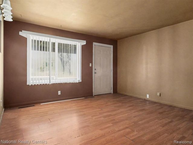 516 Roosevelt Avenue, Mount Morris, MI 48458