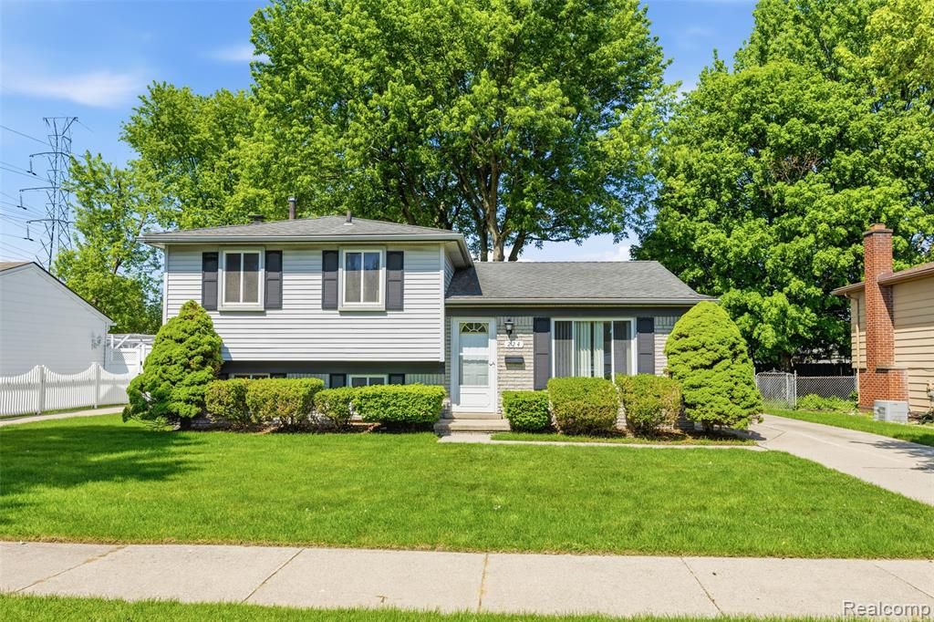 224 S Norma Street, Westland, MI 48186