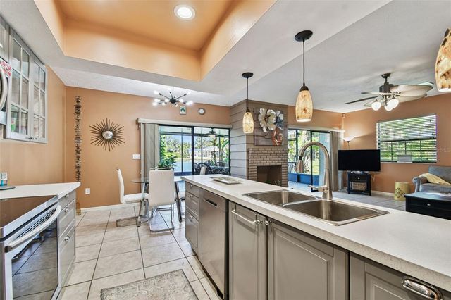 5352 SADDLEBROOK WAY 4, Wesley Chapel, FL 33543