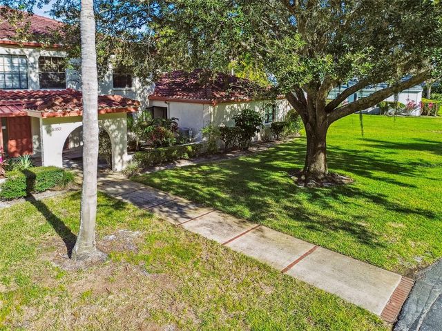 5352 SADDLEBROOK WAY 4, Wesley Chapel, FL 33543