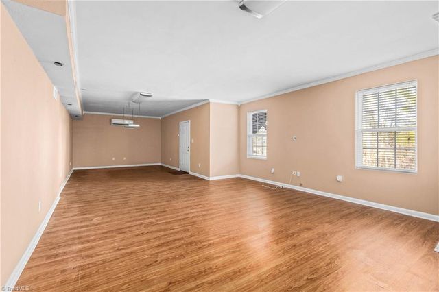 1551 Pondhaven Drive, High Point, NC 27265