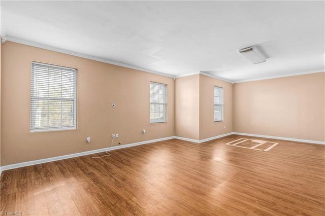 1551 Pondhaven Drive, High Point, NC 27265