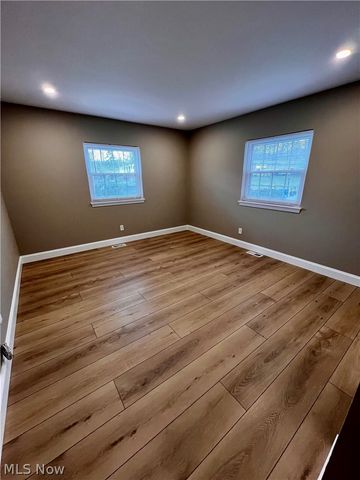 6910 Carriage Hill Drive 101, Brecksville, OH 44141