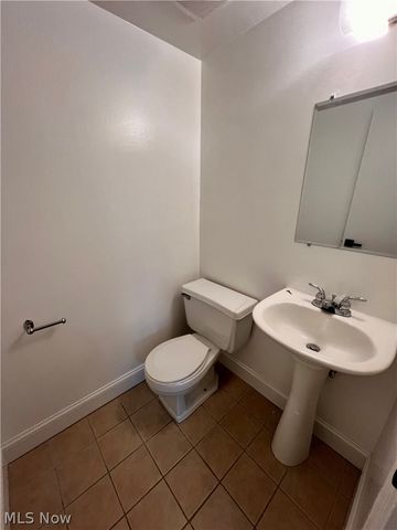 6910 Carriage Hill Drive 101, Brecksville, OH 44141