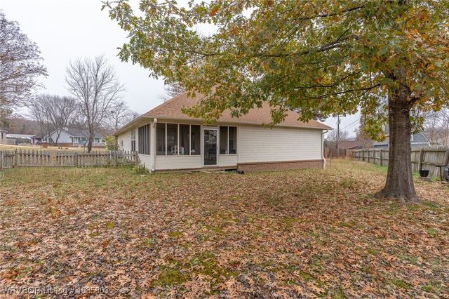 2213 Aspen Terrace, Greenwood, AR 72936