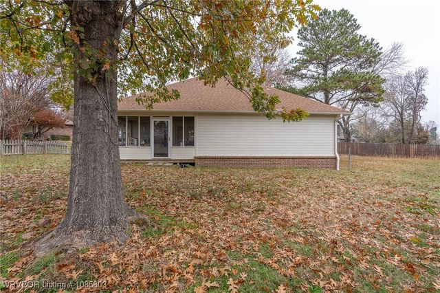 2213 Aspen Terrace, Greenwood, AR 72936