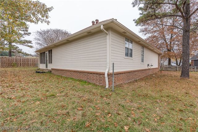 2213 Aspen Terrace, Greenwood, AR 72936