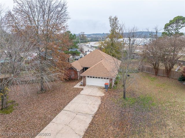 2213 Aspen Terrace, Greenwood, AR 72936