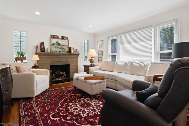 832 Loraine Street, Grosse Pointe, MI 48230